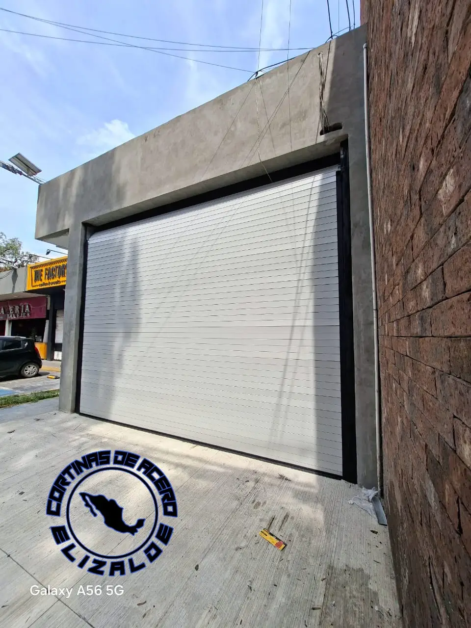 Duela plana calibre 20 para cortinas industriales