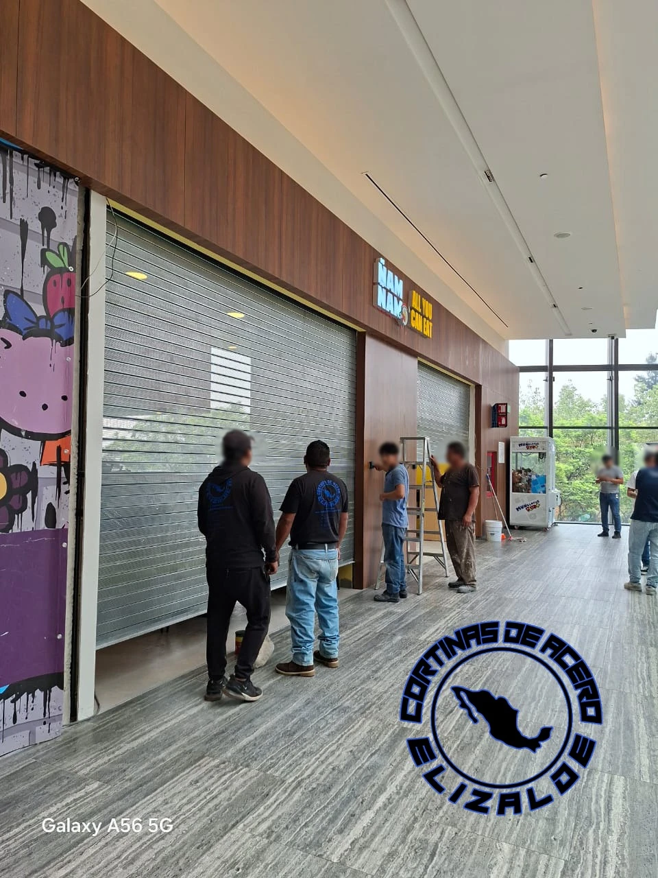 Plaza comercial CDMX cortina microperforada